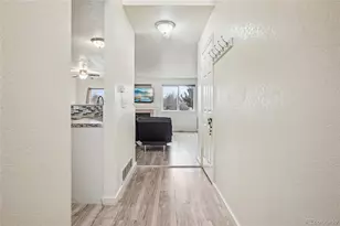 1147 S Ventura Cir, Aurora, CO 80017 - Photo 5