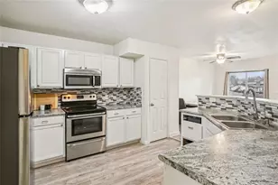 1147 S Ventura Cir, Aurora, CO 80017 - Photo 11