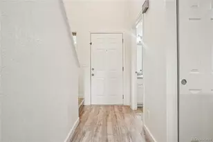 1147 S Ventura Cir, Aurora, CO 80017 - Photo 5