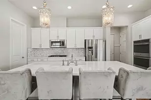 6421 Village Ln, Centennial, CO 80111 - Photo 9