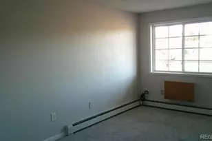 1064 Chambers Ct, Aurora, CO 80011 - Photo 3