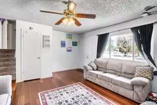 419 S Lima Cir, Aurora, CO 80012 - Photo 3
