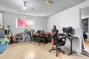 419 S Lima Cir, Aurora, CO 80012 - Photo 7