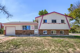 419 S Lima Cir, Aurora, CO 80012 - Photo 1