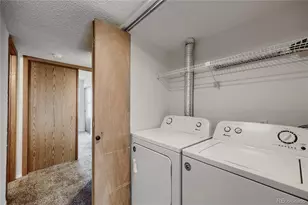 1302 S Cathay Ct, Aurora, CO 80017 - Photo 15