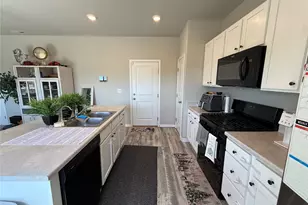 6083 Mumford Dr., Colorado Springs, CO 80925 - Photo 7