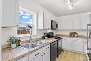 2773 Rose Hill St, Strasburg, CO 80136 - Photo 17