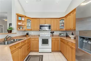 8309 S Independence Cir, Littleton, CO 80128 - Photo 9