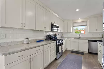 1960 Oakland Street, Aurora, CO 80010 - Photo 13