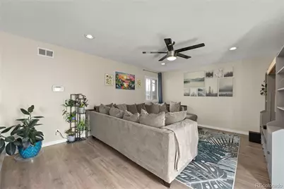 1960 Oakland Street, Aurora, CO 80010 - Photo 5