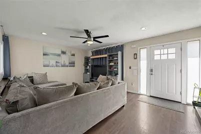 1960 Oakland Street, Aurora, CO 80010 - Photo 3