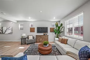 22392 E 38th Pl, Aurora, CO 80019 - Photo 9