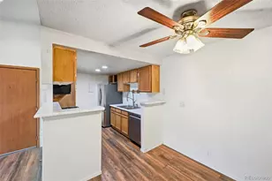907 S Yampa St, Aurora, CO 80017 - Photo 9