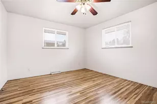 5702 S Pearl St, Littleton, CO 80121 - Photo 9