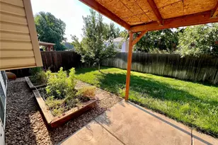 19034 E Carmel Cir, Aurora, CO 80011 - Photo 3