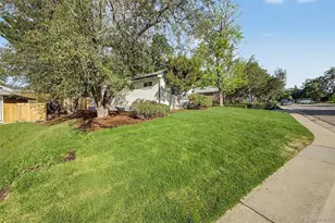 3076 S Holly Pl, Denver, CO 80222 - Photo 3