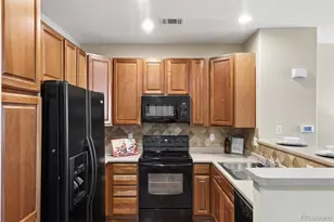 8391 Stonybridge Cir, Highlands Ranch, CO 80126 - Photo 11