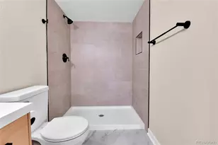 906 S Walden St, Aurora, CO 80017 - Photo 17