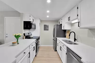 906 S Walden Street #104, Aurora, CO 80017 - Photo 9