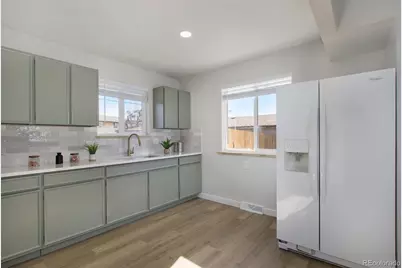 9100 Camenisch Way, Denver, CO 80260 - Photo 11