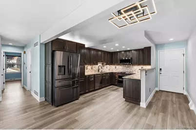 10345 E Peakview Avenue #A, Englewood, CO 80111 - Photo 3