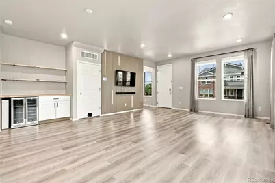 18292 E Kansas Place, Aurora, CO 80017 - Photo 9