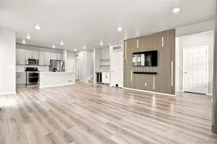 18292 E Kansas Pl, Aurora, CO 80017 - Photo 5