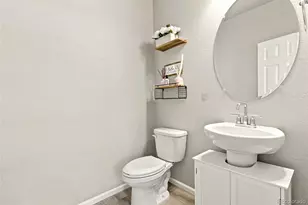 18292 E Kansas Pl, Aurora, CO 80017 - Photo 19