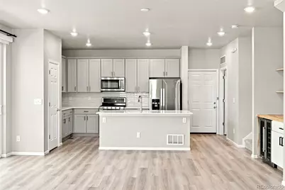 18292 E Kansas Place, Aurora, CO 80017 - Photo 7