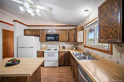 1453 Friendship Lane E, Colorado Springs, CO 80904 - Photo 9