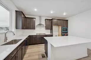 9233 Truckee Ct, Commerce City, CO 80022 - Photo 7