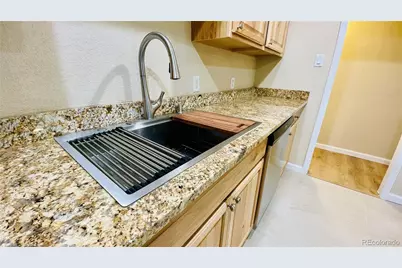 903 Quentin Street, Aurora, CO 80011 - Photo 7