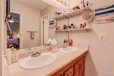 2784 S Heather Gardens Way, Aurora, CO 80014 - Photo 29