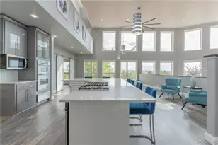 8095 S Oak Hill Cir, Aurora, CO 80016 - Photo 11