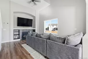 22150 E Milan Pl, Aurora, CO 80018 - Photo 9