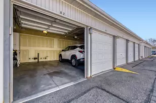 650 S Clinton St, Denver, CO 80247 - Photo 31