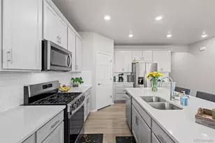 24088 E Atlantic Pl, Aurora, CO 80018 - Photo 17