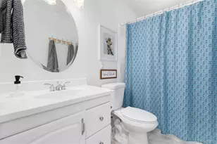 7175 S Penrose Ct, Centennial, CO 80122 - Photo 17