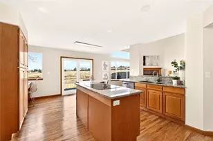 8852 Chestnut Hill Ln, Highlands Ranch, CO 80130 - Photo 9