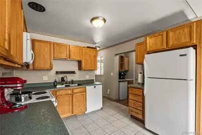 10325 W 16th Avenue, Lakewood, CO 80215 - Photo 11