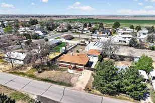 1743 Burton St, Strasburg, CO 80136 - Photo 31
