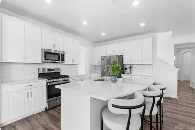 3352 N Buchanan Way, Aurora, CO 80019 - Photo 7