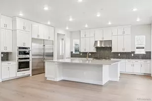 1276 Oleander St, Castle Rock, CO 80109 - Photo 5