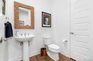 27810 E Lakeview Dr, Aurora, CO 80016 - Photo 23