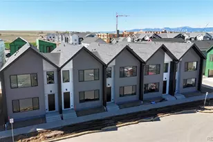 933 Edge Cir, Longmont, CO 80501 - Photo 25