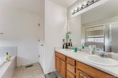 2751 S Waco Way, Aurora, CO 80013 - Photo 13