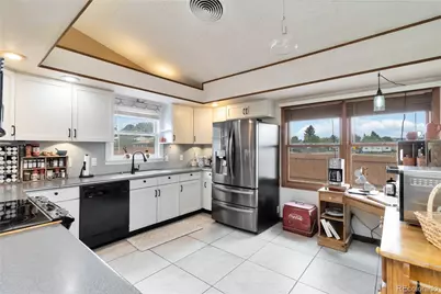 15863 E 7th Avenue, Aurora, CO 80011 - Photo 17