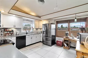 15863 E 7th Ave, Aurora, CO 80011 - Photo 17