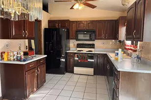 17496 E Grand Dr, Aurora, CO 80015 - Photo 5