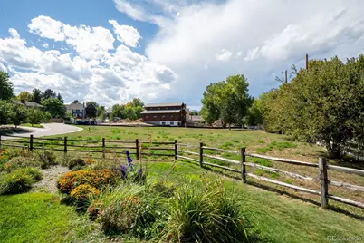 8855 W Bear Creek Drive, Lakewood, CO 80227 - Photo 11